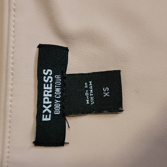 EXPRESS CROP TOP/ SIZE XS. - Picture 10 of 11